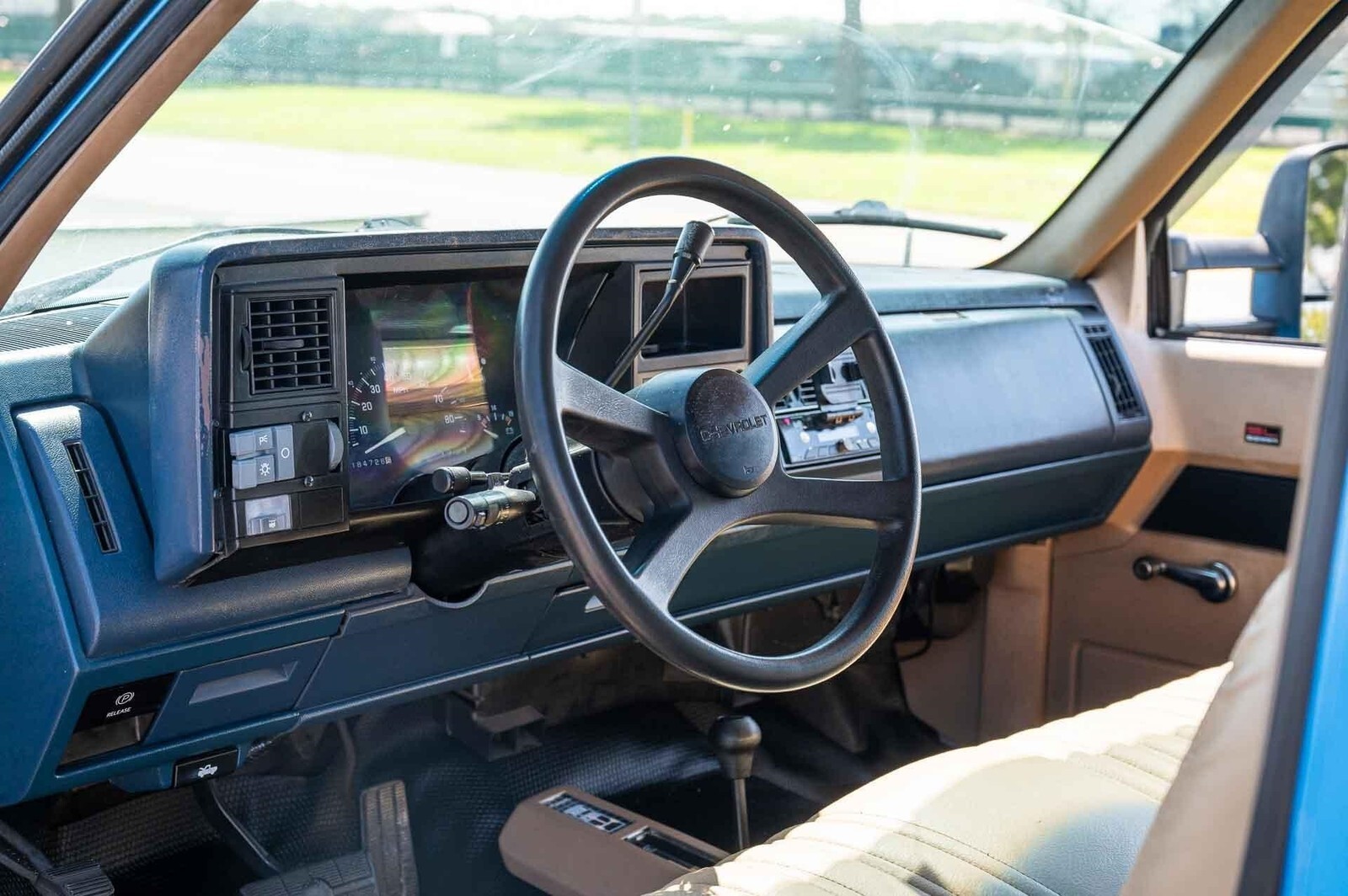 1992 GMC Yukon SL 2-Door 4x4, 5.7L V8 - photo 11