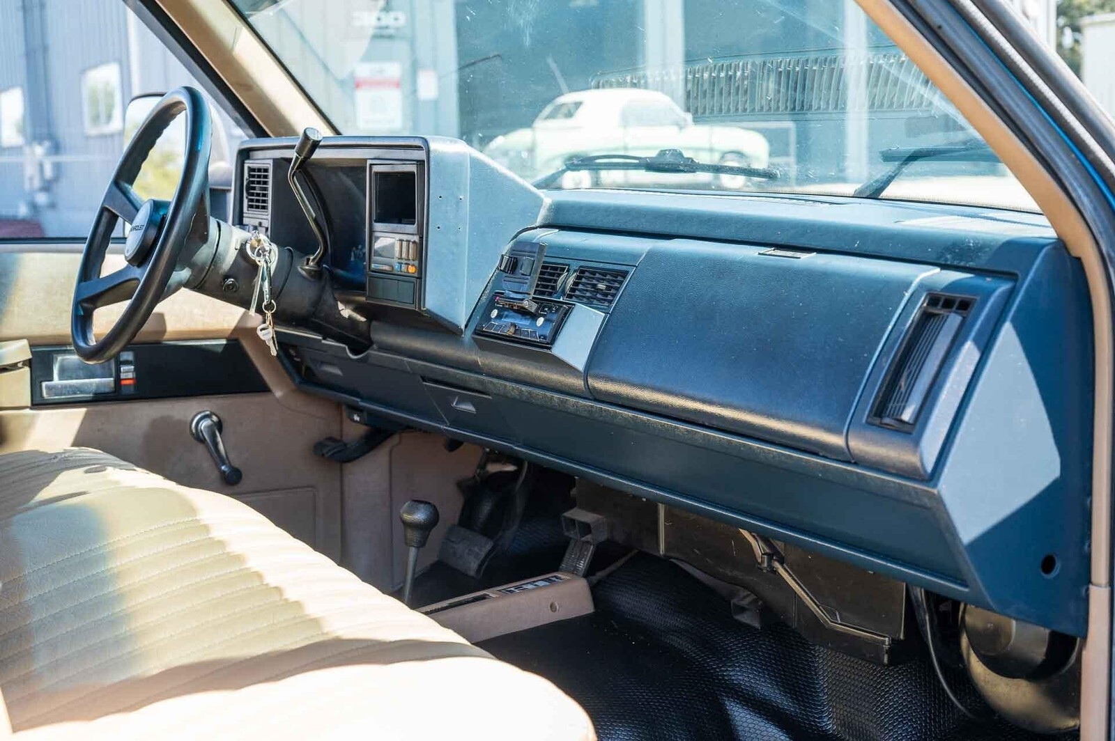 1992 GMC Yukon SL 2-Door 4x4, 5.7L V8 - photo 13