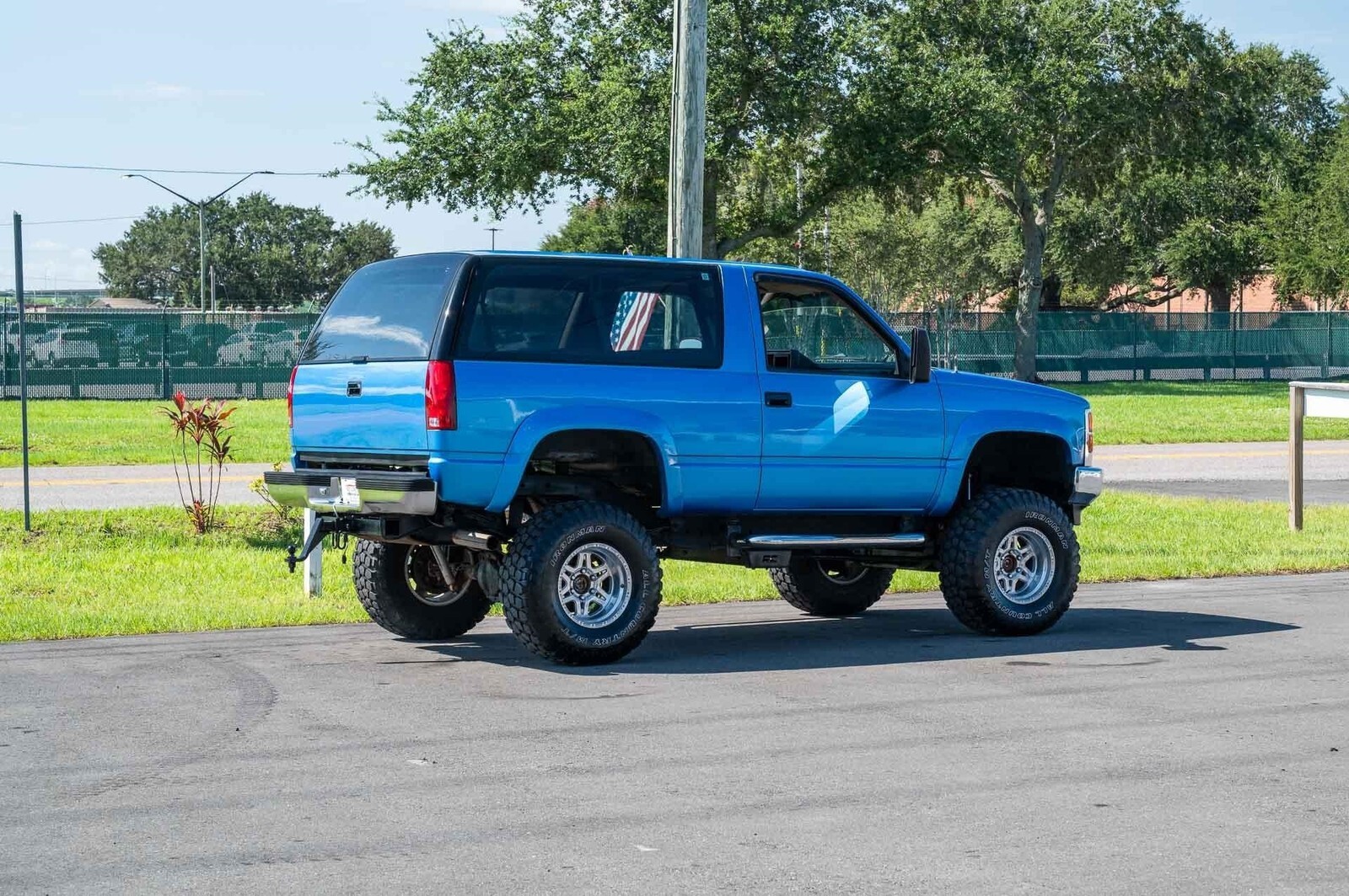1992 GMC Yukon SL 2-Door 4x4, 5.7L V8 - photo 6