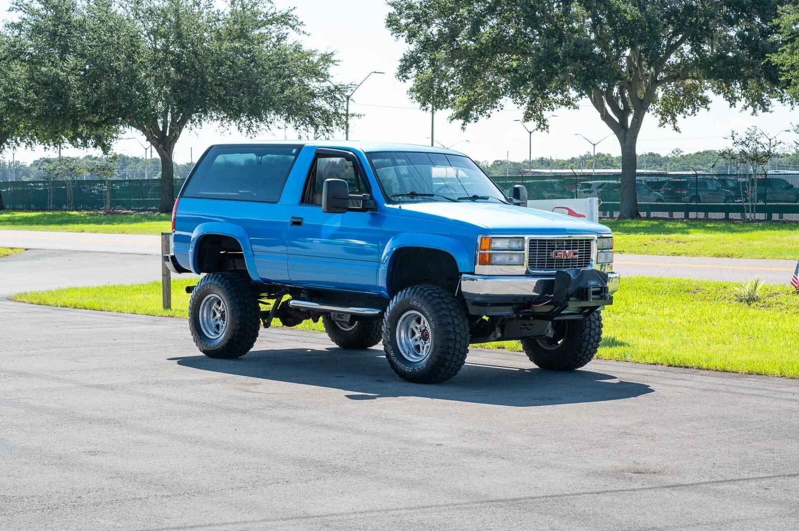 1992 GMC Yukon SL 2-Door 4x4, 5.7L V8 - photo 9