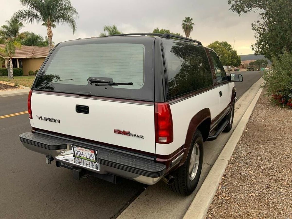 1992 GMC Yukon SLE 2 Door - photo 9