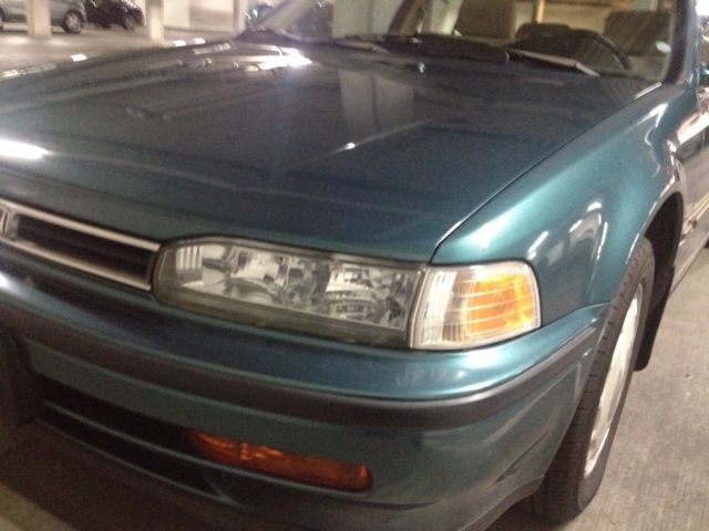1992 Honda Accord 4 doors - photo 3