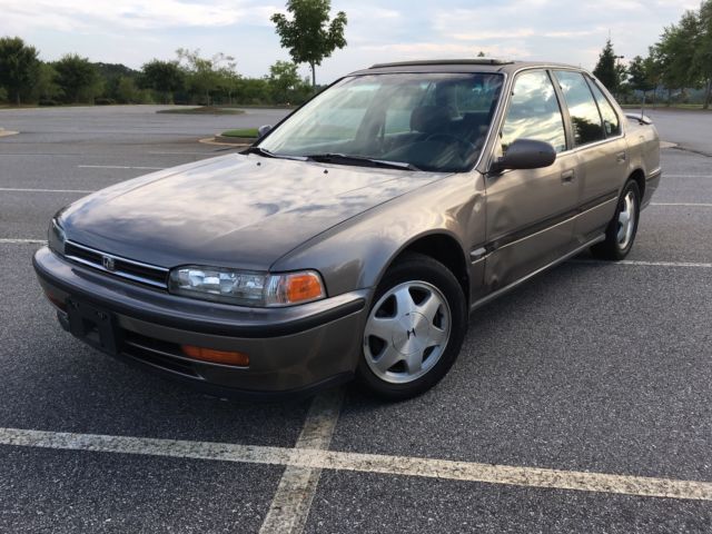 1992 Honda Accord EX - photo 2