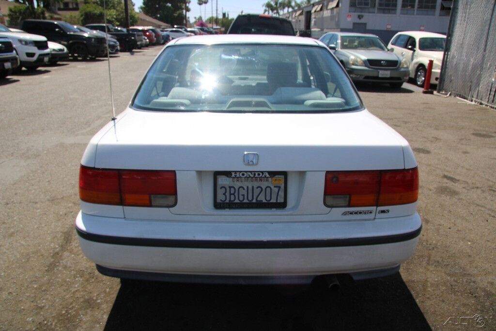 1992 Honda Accord LX - photo 5
