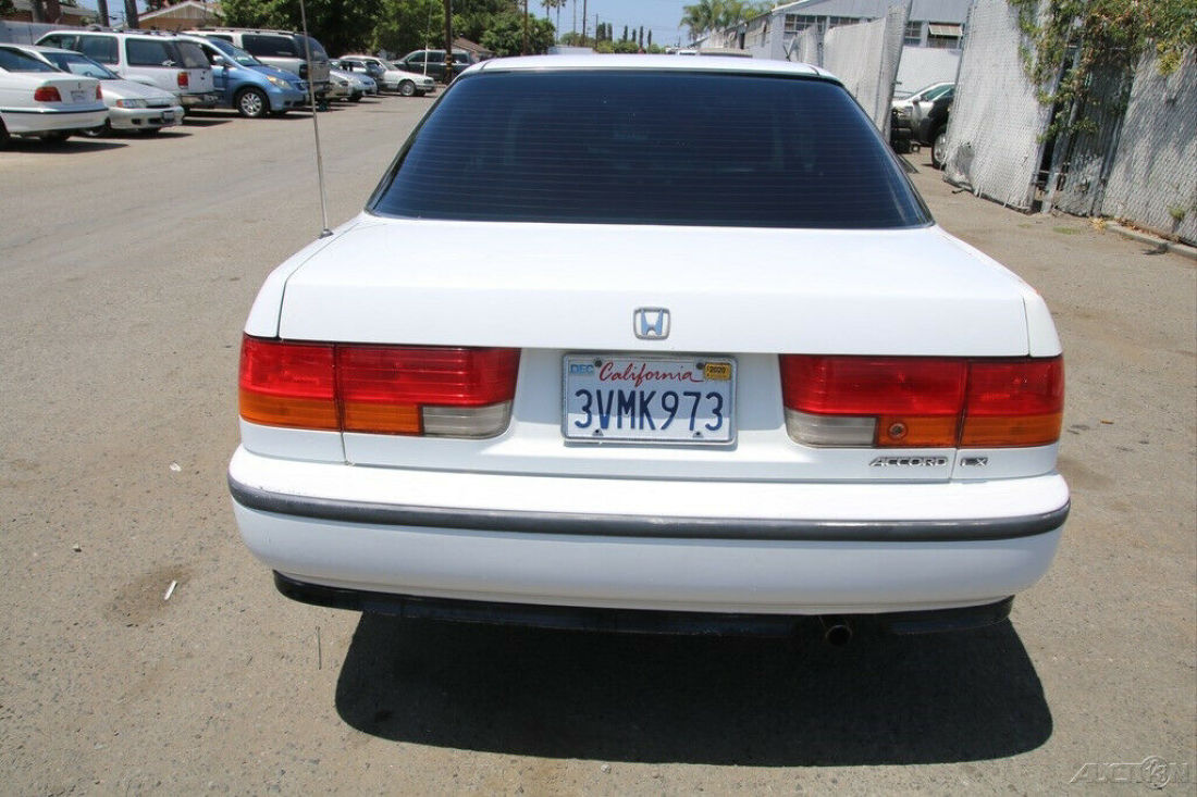 1992 Honda Accord LX - photo 4