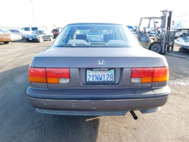 1992 Honda Accord LX - photo 4