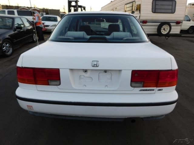 1992 Honda Accord LX Sedan 4-Door - photo 8