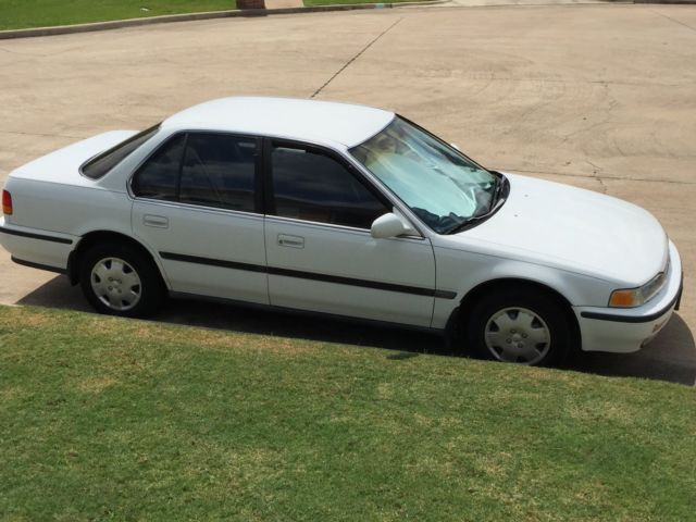1992 Honda Accord LX White 163200 Miles 4 Door Sedan 1992 Honda Accord