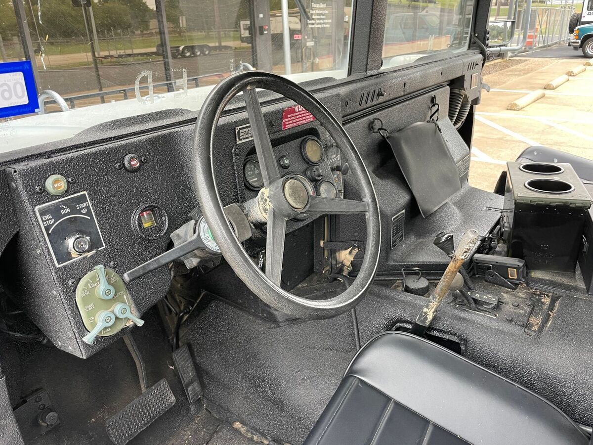 1992 Hummer AM General Military H1 - photo 7