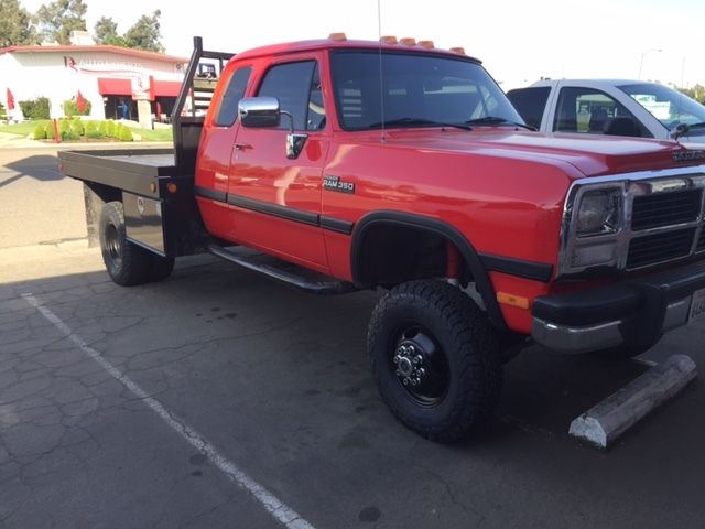 1992 Dodge Ram 3500 Base Extended Cab Pickup 2-Door - photo 2
