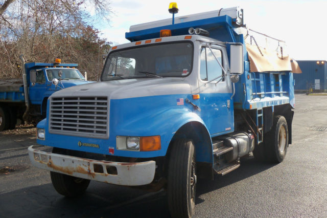 1992 INTERNATIONAL DUMP TRUCK with SANDER 1992 Other Makes INTERNATIONAL DUMP TRUCK