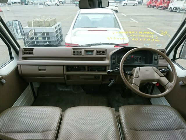 1992 Isuzu Fargo - photo 13