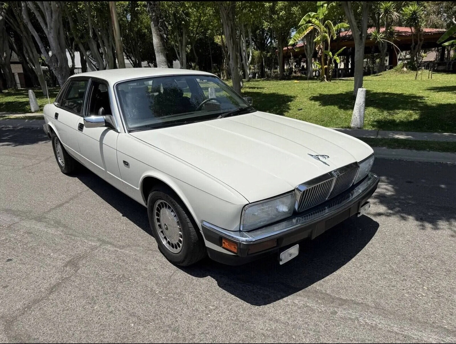 1992 Jaguar XJ6 SOVEREIGN - photo 2