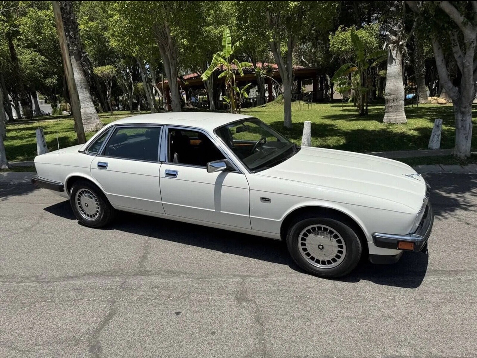 1992 Jaguar XJ6 SOVEREIGN - photo 3