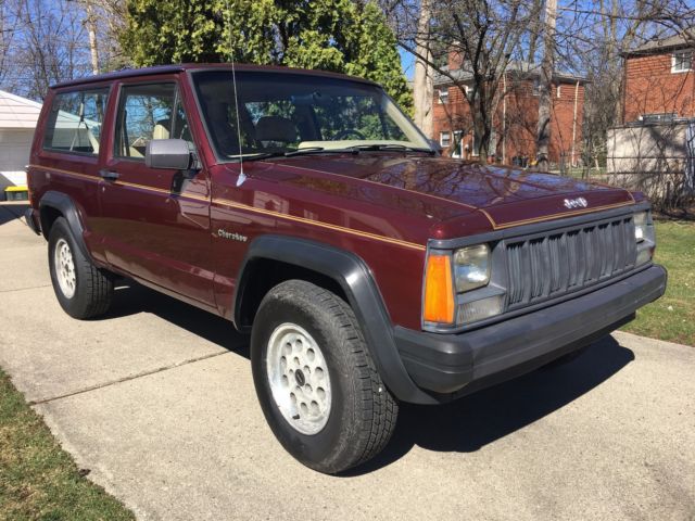1992 Jeep Cherokee - 2 door 1992 Jeep Cherokee 2 Door Sport