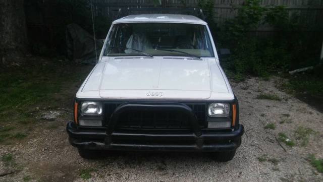 1992 Jeep Cherokee Base Sport Utility 2-Door 2.5L 1992 Jeep Cherokee