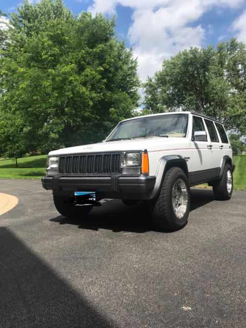 1992 Jeep Cherokee Laredo