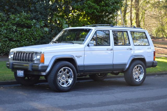 1992 Jeep Cherokee Laredo 4X4 4.0L Only 75,518 Miles! - photo 2