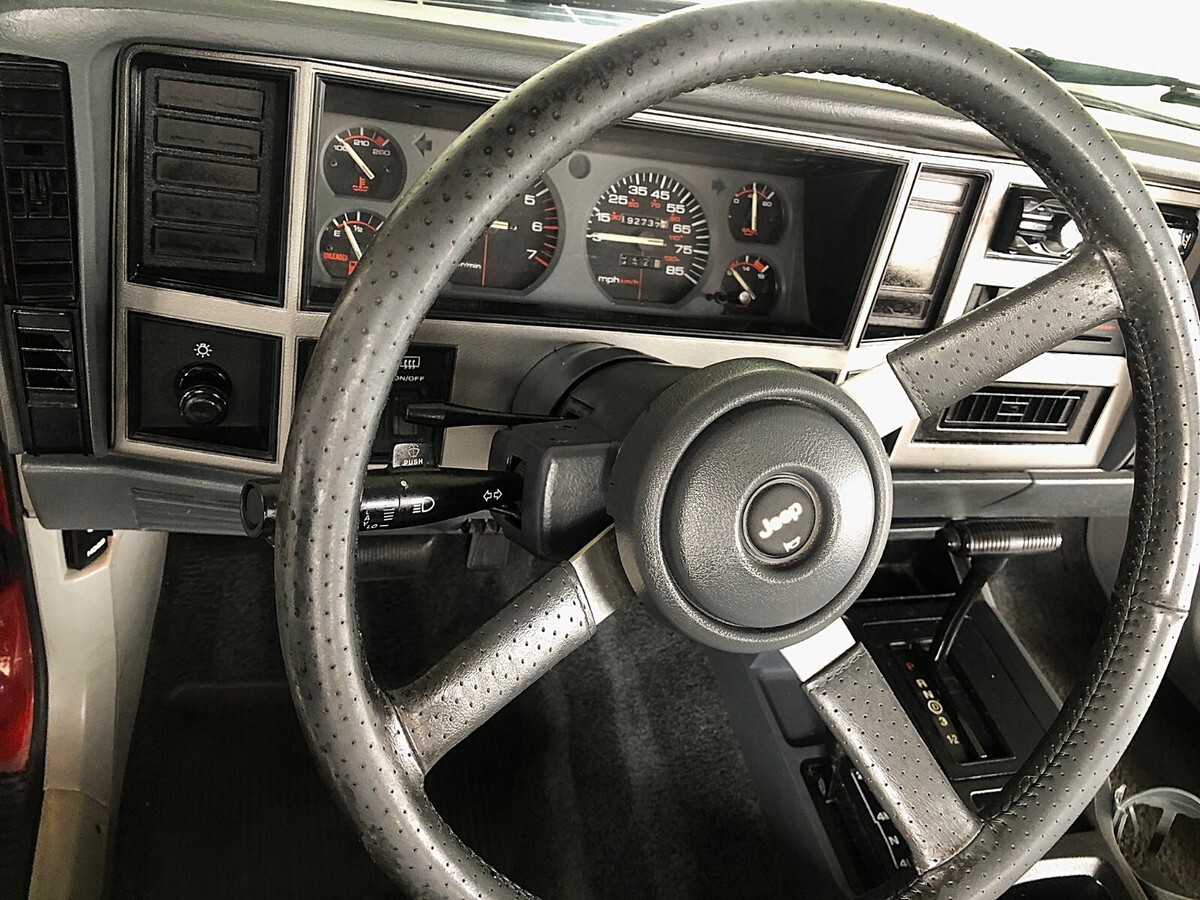 1992 Jeep Cherokee LAREDO - photo 13