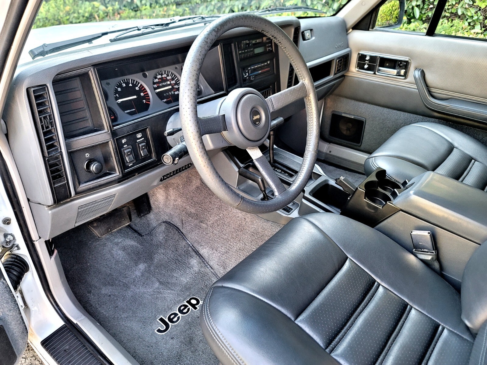 1992 Jeep Cherokee Limited 4x4 - photo 12