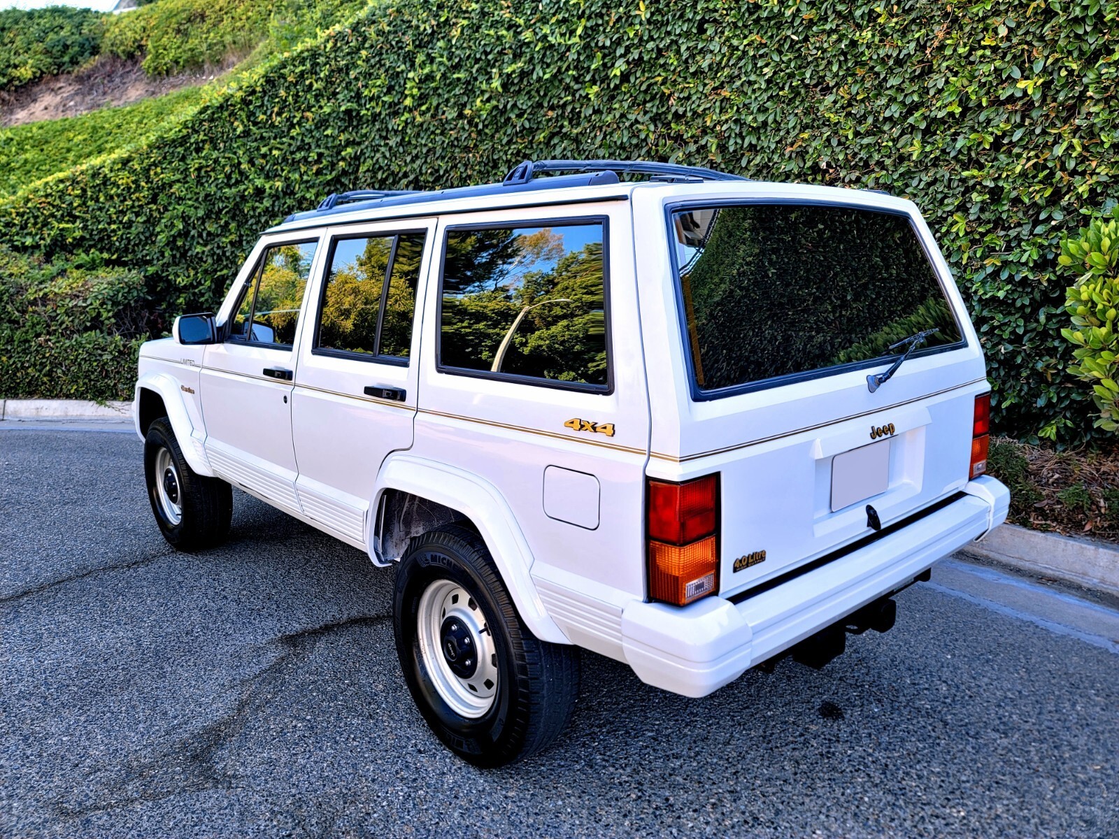 1992 Jeep Cherokee Limited 4x4 - photo 5