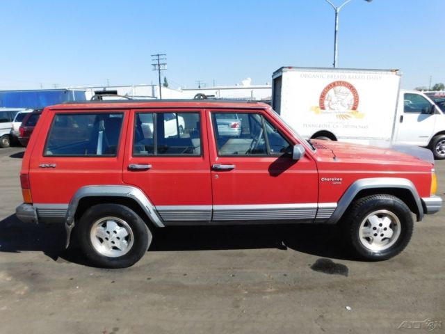 1992 Jeep Cherokee Laredo Sport Utility 4-Door - photo 3