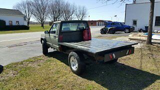 1992 Jeep Comanche Base Standard Cab Pickup 2-Door - photo 2