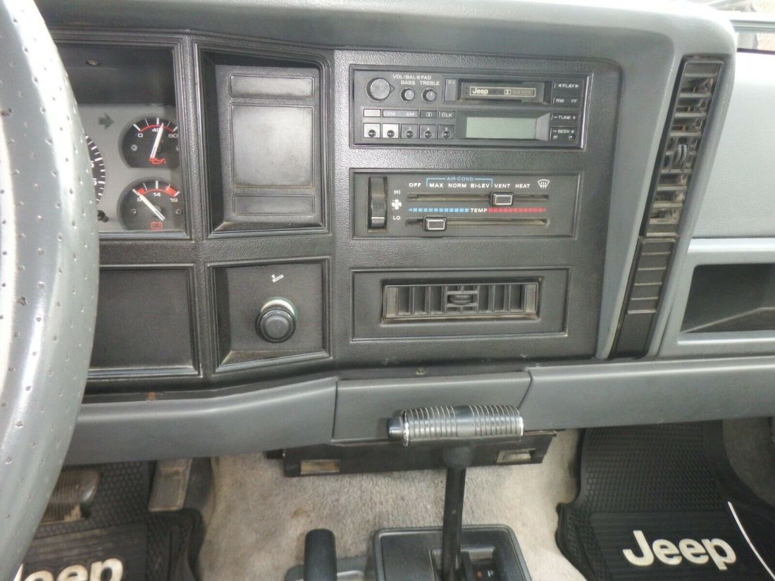 1992 Jeep Comanche - photo 8