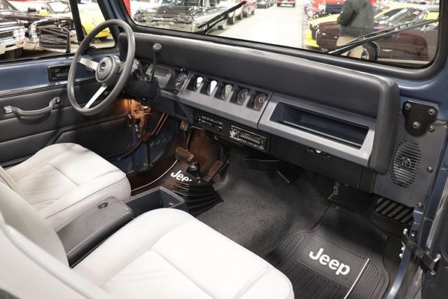 1992 Jeep Wrangler -- - photo 12
