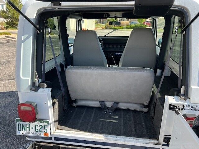 1992 Jeep Wrangler islander - photo 10