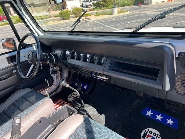 1992 Jeep Wrangler islander - photo 13