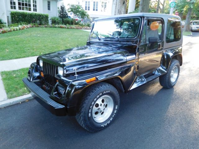 1992 Jeep Wrangler Renegade 4X4 Cold AC Hard Top Soft Top Real Nice Great Price - photo 2