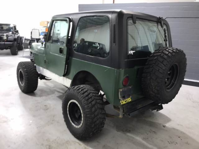 1992 Jeep Wrangler Sahara 2dr 4WD SUV - photo 8