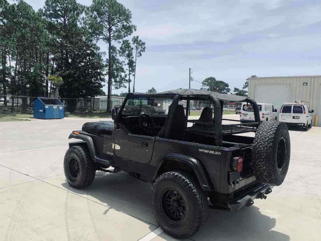 1992 Jeep Wrangler S - photo 4