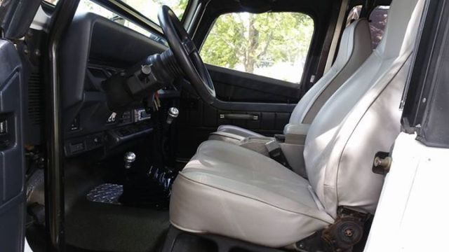 1992 Jeep Wrangler - photo 11
