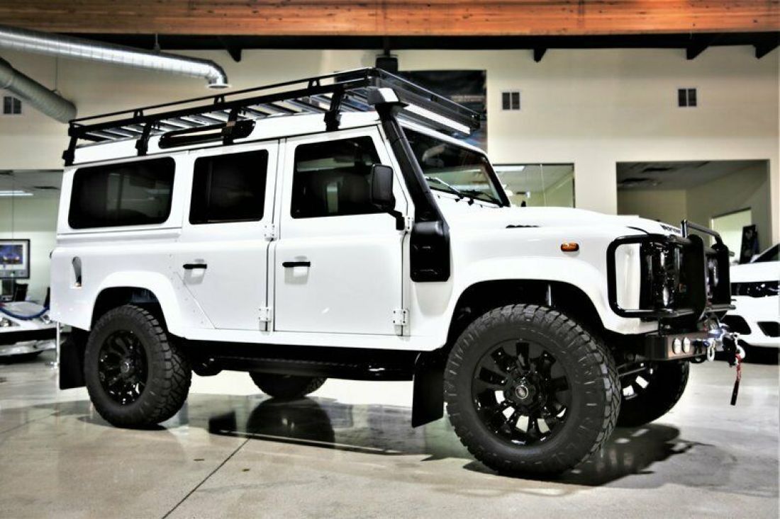 1992 LAND ROVER DEFENDER 110, CORVETTE LS3 V8 ENGINE, 6-SPD AUTO, FULLY REBUILT! 1992 Land Rover Defender 110