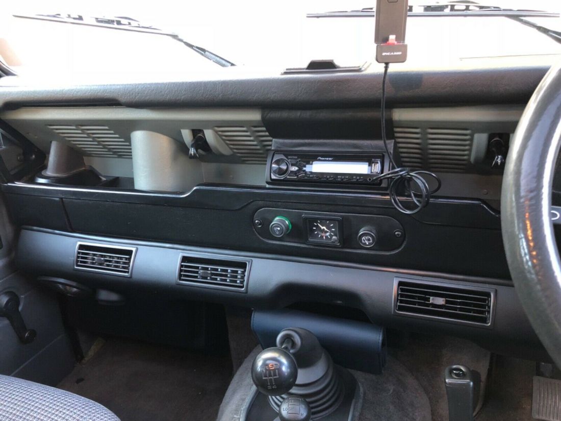 1992 Land Rover Defender 110 Country Station Wagon - photo 6