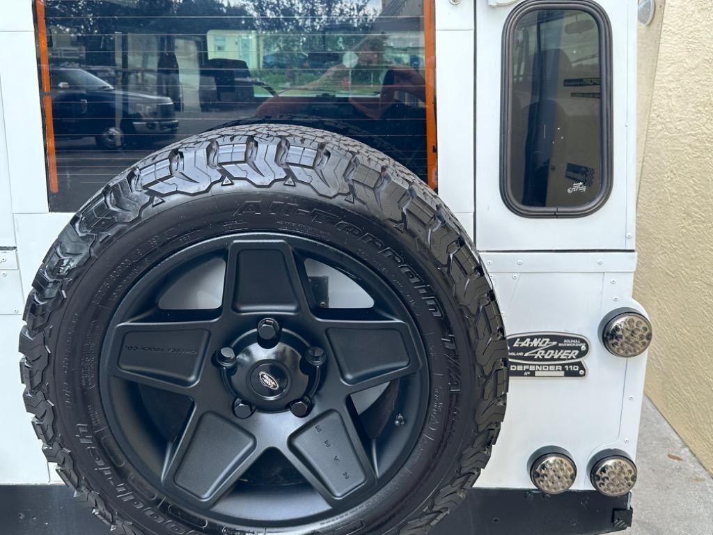 1992 Land Rover Defender Defender 110 - photo 10
