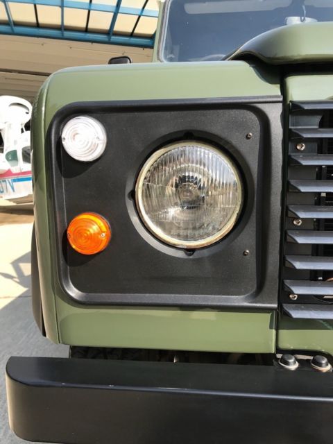 1992 Land Rover Defender Pickup - photo 7