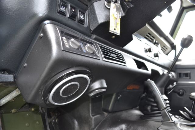 1900 Land Rover Defender - photo 13