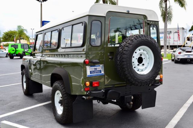 1900 Land Rover Defender - photo 6