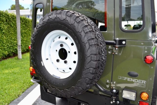 1900 Land Rover Defender - photo 8