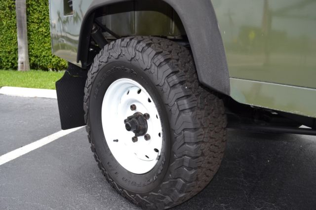 1900 Land Rover Defender - photo 9