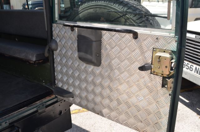 1992 Land Rover Defender County Station Wagon - photo 10