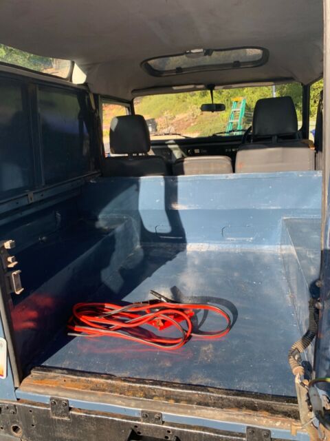 1902 Land Rover Defender 90 - photo 6