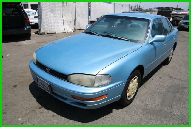 1992 LE Used 2.2L I4 16V Manual Sedan 1992 Toyota Camry LE
