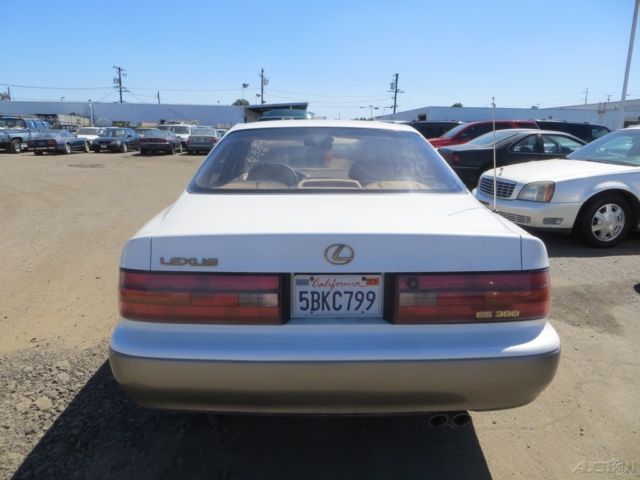 1992 Lexus ES Base Sedan 4-Door - photo 5