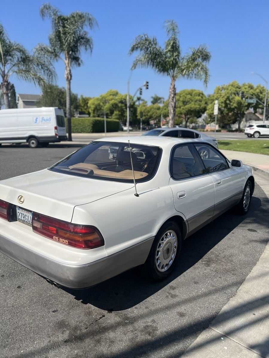 1992 Lexus ES300 300 - photo 3