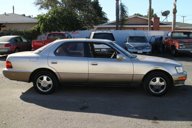 1992 Lexus LS - photo 6