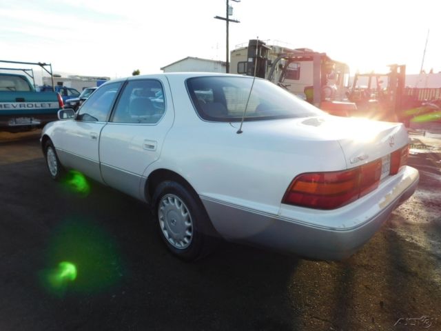 1992 Lexus LS Base Sedan 4-Door - photo 3